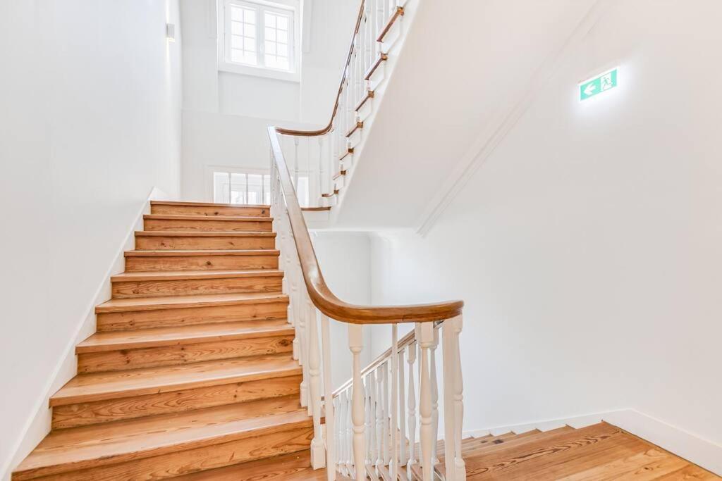 Made For The City Lovers- Urban Charm In Chiado Lisbona Esterno foto