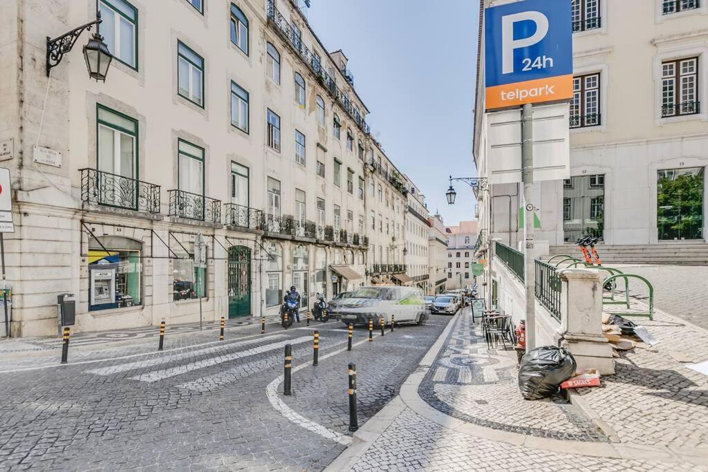 Made For The City Lovers- Urban Charm In Chiado Lisbona Esterno foto